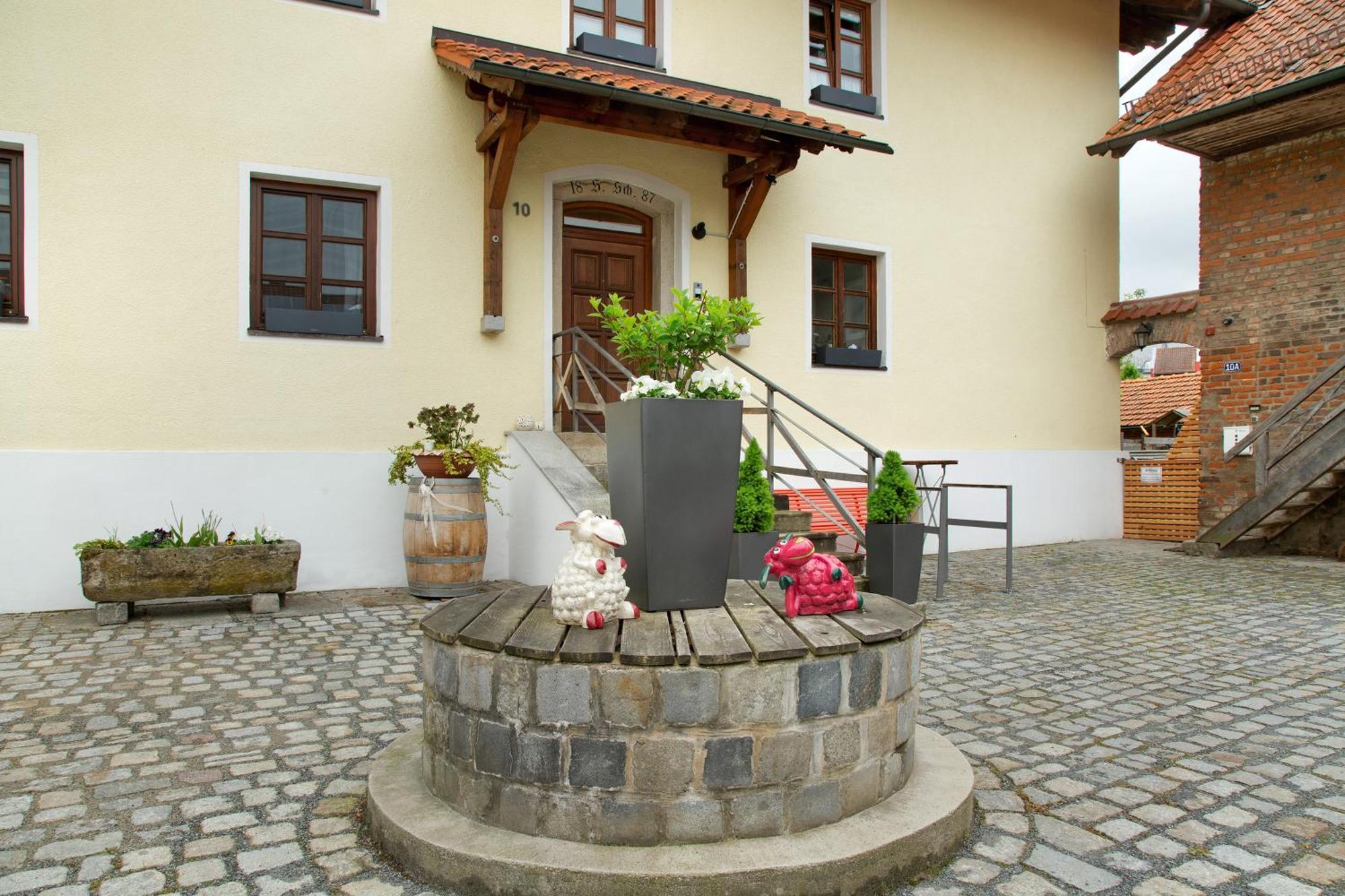 Schoenauer Hof - Rosalie Apartment Passau